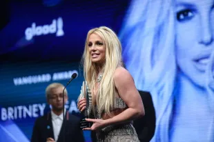 BEVERLY HILLS, CA - APRIL 12: Honoree Britney Spears accepts the Vanguard Award onstage at the 29th Annual GLAAD Media Awards at The Beverly Hilton Hotel on April 12, 2018 in Beverly Hills, California.  (Photo by J. Merritt/Getty Images for GLAAD)