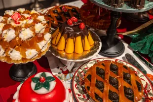 10 cozy Christmas recipes to try this holiday season (Photo by Emanuele Cremaschi/Getty Images)