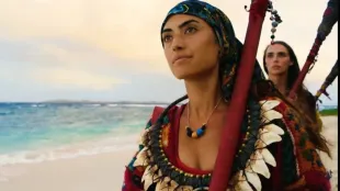 Savannah Louie (Image Via Instagram/@sahhvz)