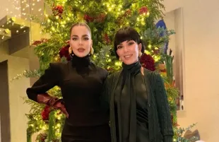 Khloe and Kris (Image via Instagram/@krisjenner)