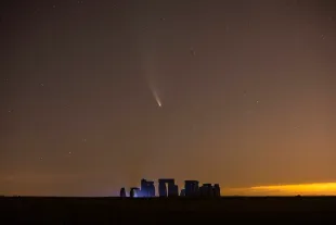 Comet NEOWISE passes over Stonehenge (Photo for reference, Image via Getty)