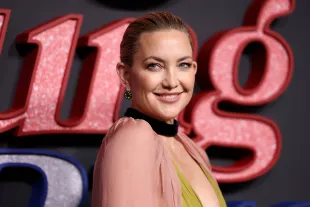 NEW YORK, NEW YORK - DECEMBER 11: Kate Hudson attends the "Song Sung Blue" New York Premiere at AMC Lincoln Square Theater on December 11, 2025 in New York City. (Photo by Cindy Ord/WireImage)