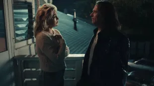 A scene from Song Sung Blue (Image via YouTube/@UniversalPicturesCanada)