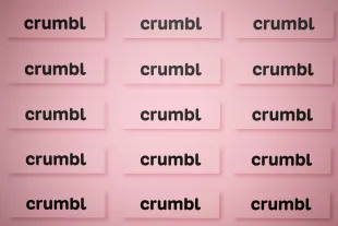 31 May 2025, Canada, Halifax: The logo of the North American cookie chain "Crumbl". Photo: Sebastian Kahnert/dpa (Photo by Sebastian Kahnert/picture alliance via Getty Images)