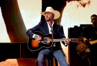 Shiloh Hendrix GiveSendGo raises over $800K as woman in viral Rochester