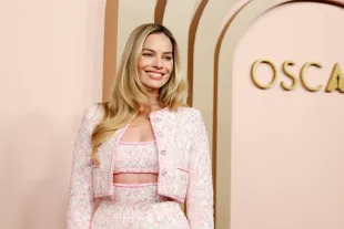 Beverly Hills , CA - February 12: Australian actress Margot Robbie arriving at the 2024 Oscars Nominees Luncheon Red Carpet at the The Beverly Hilton Hotel  in Beverly Hills , CA, Monday, Feb. 12, 2024. (Michael Blackshire / Los Angeles Times via Getty Images)