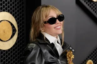 “That’s no grieving wife”: Internet reacts to Candace Owens’ Erika Kirk