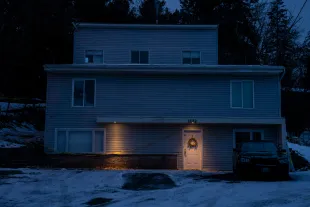 Lights illuminate police tape on a home where a quadruple murder took place on January 3, 2023 in Moscow, Idaho - Source: Getty