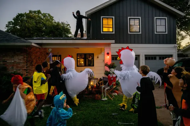 8 Quick and Easy DIY Halloween Costumes for Kids (Photo by Brandon Bell/Getty Images)