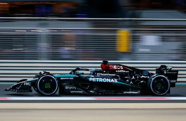 Mercedes AMG Petronas F1 (Image via Instagram/@sydney_sweeney)