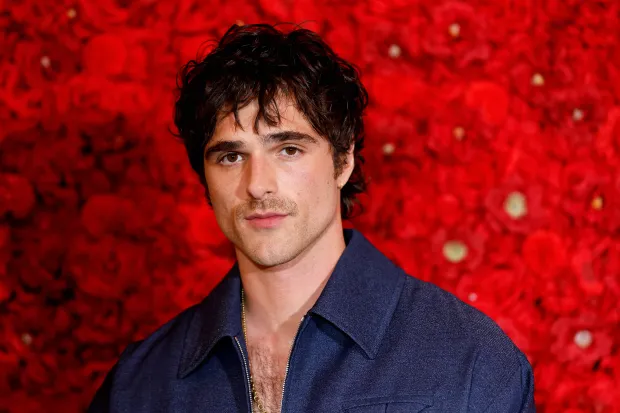 What led to Jacob Elordi’s heated exchange with a photographer in Paris? (Photo by Brendon Thorne/Getty Images)