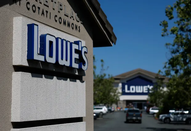 COTATI, CALIFORNIA - MAY 21: A view of a Lowe's store on May 21, 2025 in Cotati, California. Home improvement giant Lowe's reported first-quarter earnings that beat analyst expectations with earnings of $2.92 per share, compared to expectations of $2.88 per share. Revenue fell from $21.36 billion one year ago to $20.93 billion. (Photo by Justin Sullivan/Getty Images)