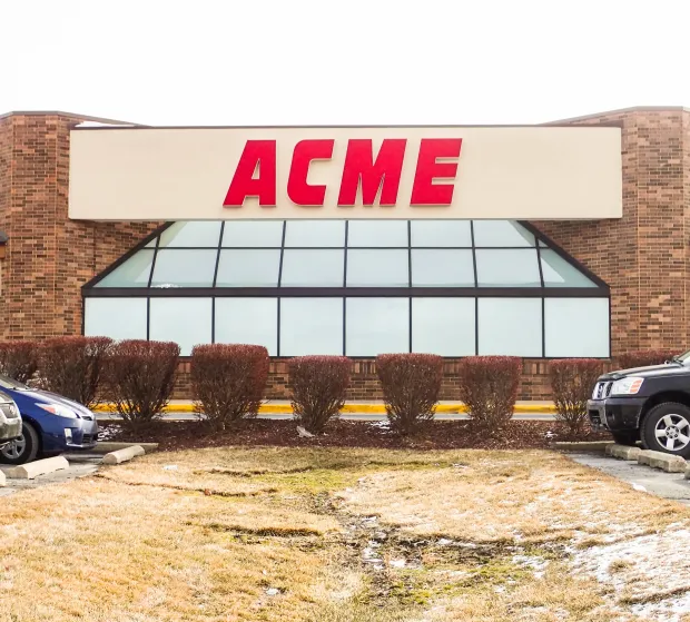 Are Acme stores open on Christmas 2025?